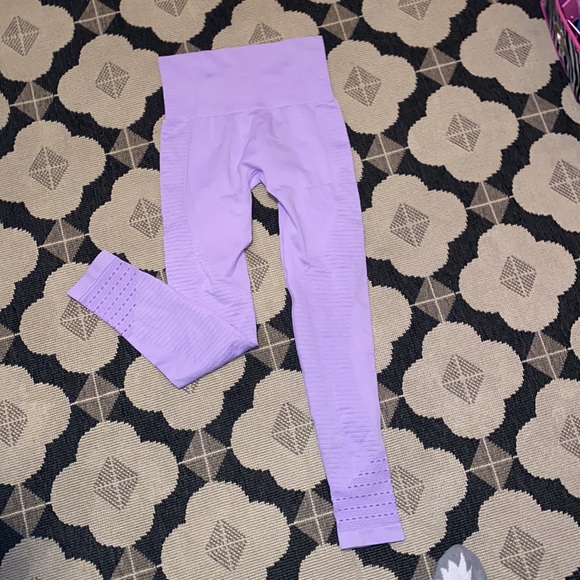 Purple  athletic leggings - Picture 2 of 5